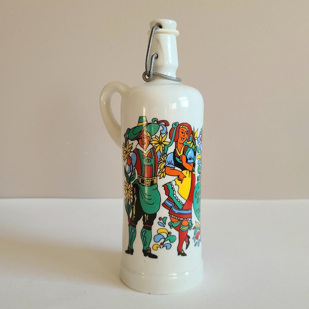 Bochland Enzian Anton Riemerschmid München 700 ml German liquor ceramic bottle.